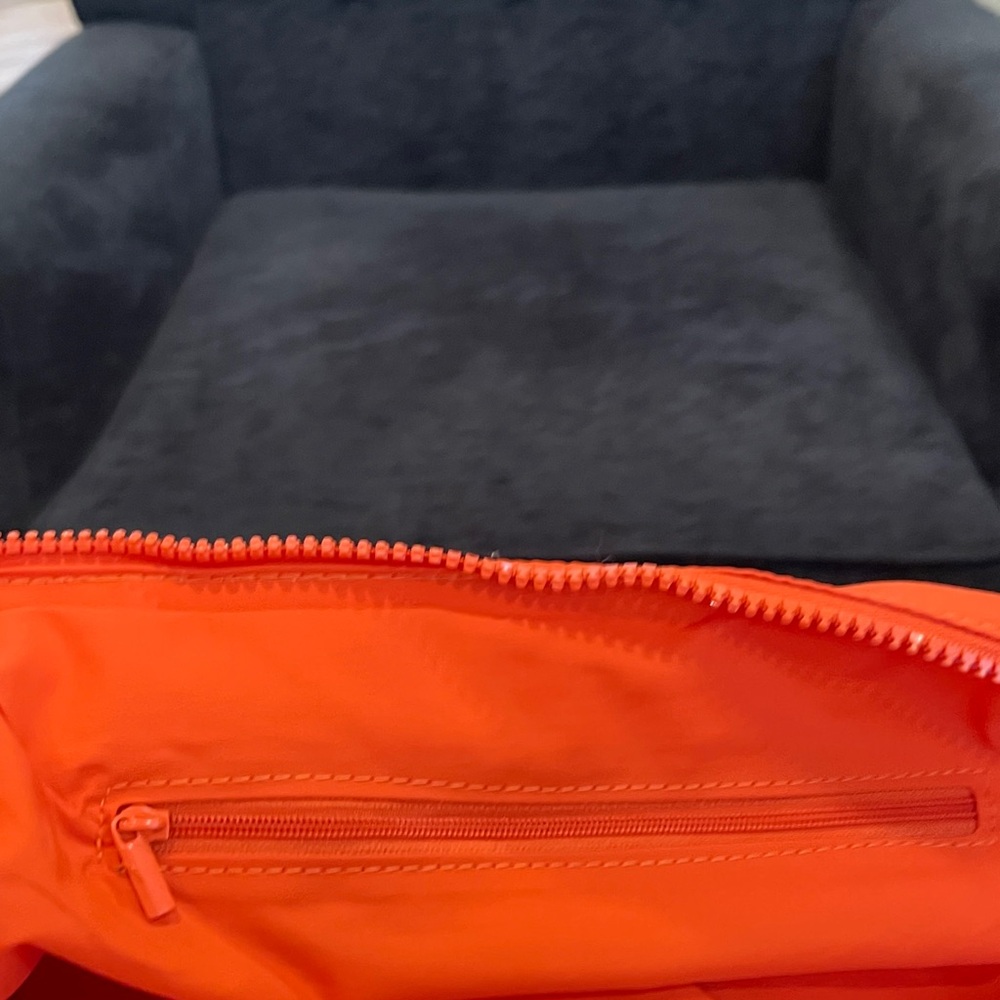 NWOT...Olend's Mila Bag. Vibrant Orange Knotted Shoulder Bag . - Picture 7 of 9